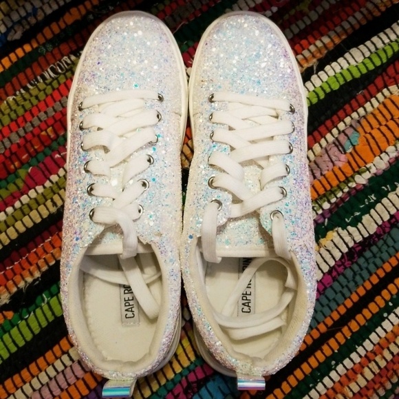 BN Cape Robbin sneakers - Picture 2 of 5